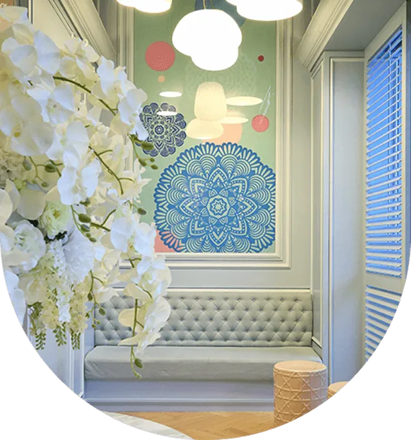 20nailstudio interior entrance